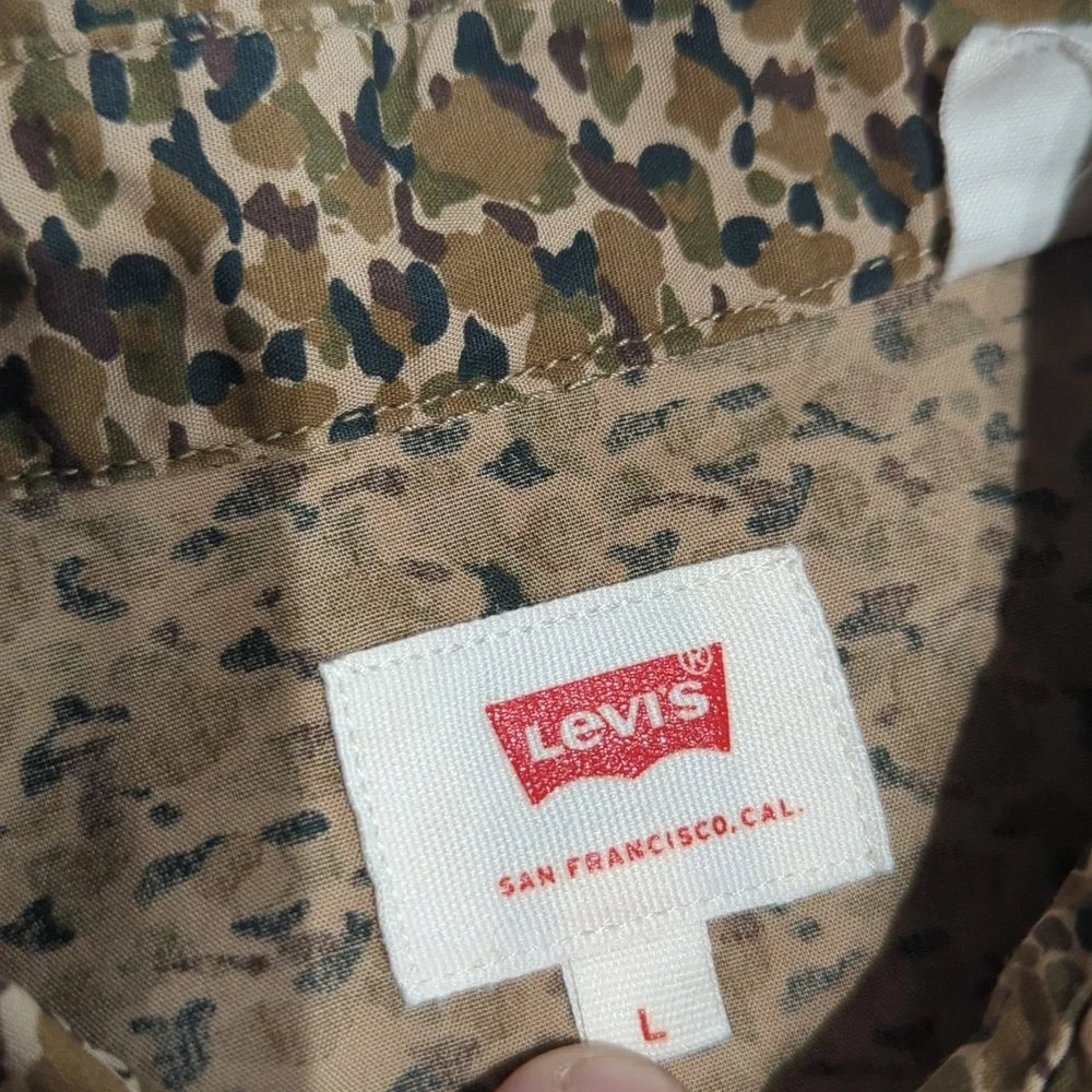 Levi's Men's Camo/ Brown Casual Shirt.. Awesome Design!!!